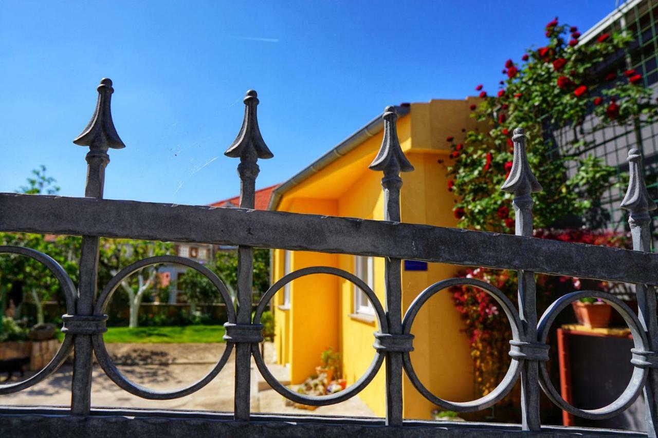 Apartman Cro Garden Apartman Zára Kültér fotó